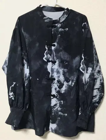 HARE 차이나 버튼 패턴 셔츠