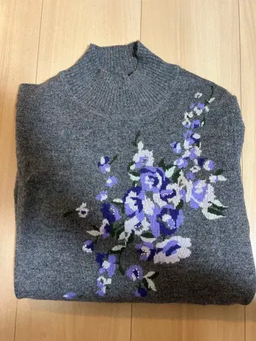 leilian 캐시미어 100% 그레이 꽃무늬 긴팔 스웨터