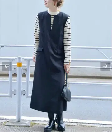 B.C STOCK 베이세이 스톡 V넥 세미 플레어 오버롤 스커트