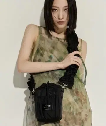 뷰티풀피플 STUDIOUS 별주 개더 숄더백 개더