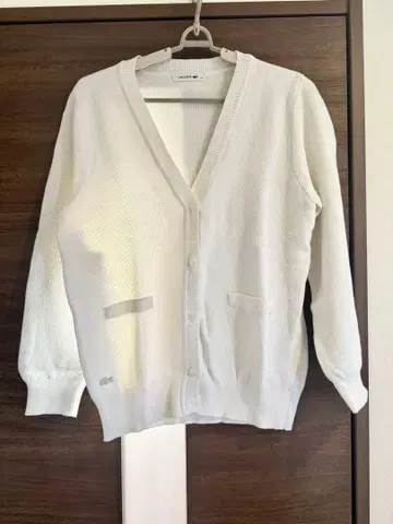 컨디션 최상 Lacoste 화이트 V넥 가디건 XL