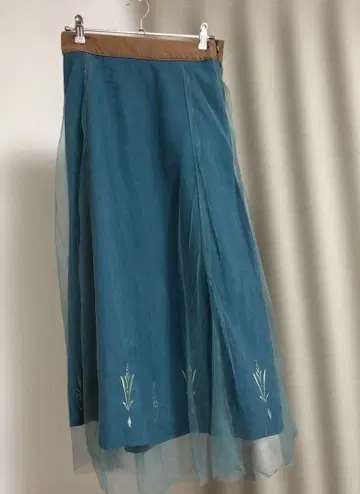 새상품 시마무라 x 치하루 x 디즈니 엘사 샤샤 스커트 L