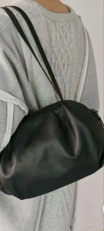 새상품급 PAPILLONNER 블랙 가죽 숄더 토트백