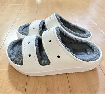 미사용 새상품 crocs classic cozzy sandal 23cm