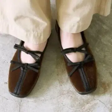 새상품급 LE TALON L 더블 리본 발레리나 브라운