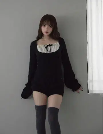 Raven gather set up BLACK andmary