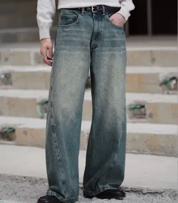 VINTAGE WASHED CURVED DENIM L 사이즈