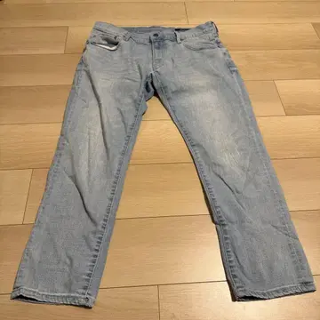 라이트 블루 스트레이트 데님 팬츠