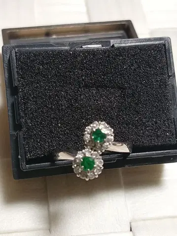 플라티나 900 에메랄드 반지