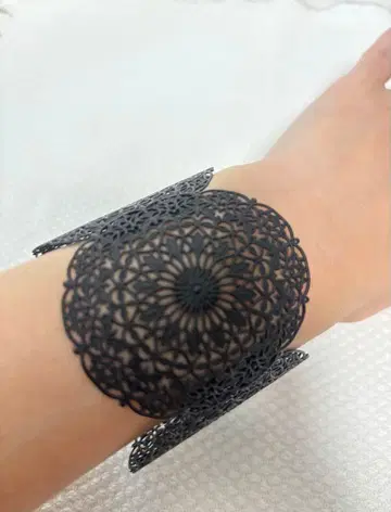 [ 새상품급 ] 블랙 레이스 팔찌 / 가볍고 화려함