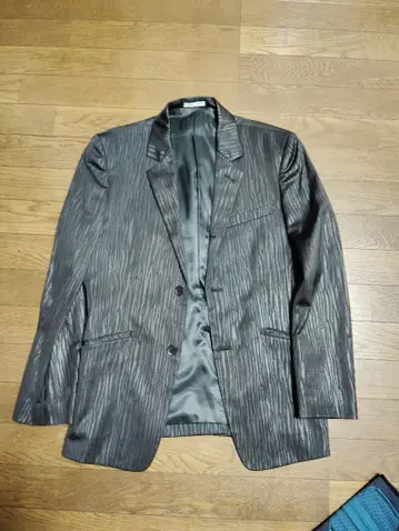 스트라이프 패턴 다크 그레이 테일러드 자켓