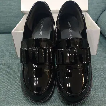 레피피 에나멜 블랙 로퍼 리본 포함