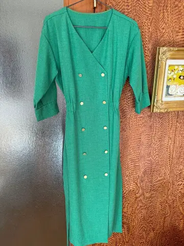 그린 컬러 더블 브레스트 원피스