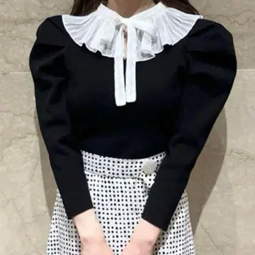 SNIDEL 프릴 니트탑