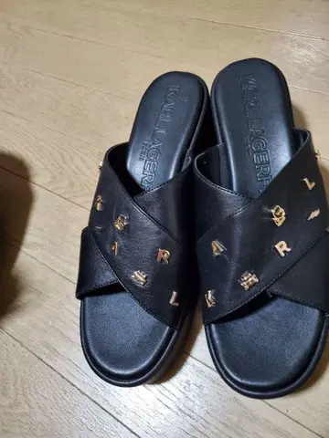 20일까지 8000엔 off KARL LAGERFELD 스터드 샌들