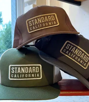 스탠다드 캘리포니아 박스 로고 메쉬 캡