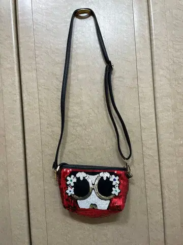 스컬 디자인 스팽글 숄더백