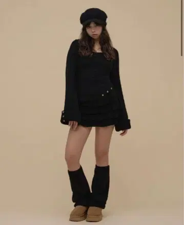 Leia frill set up andmary black