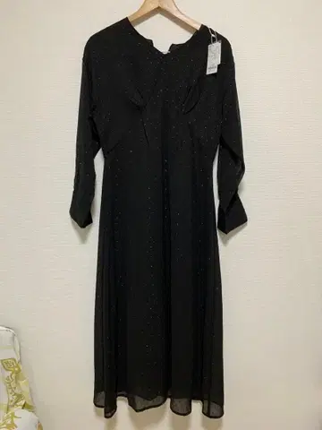 블랙 롱 슬리브 원피스