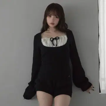 andmary Raven gather set up black