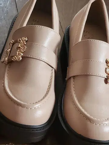 axes femme 버클 디자인 로퍼