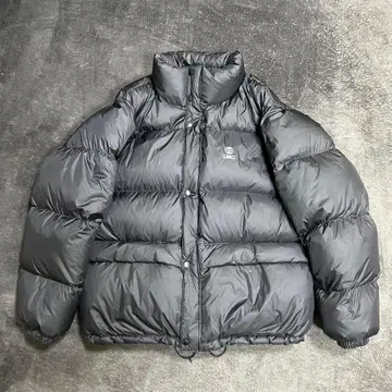 LMC 블랙 백 로고 화이트 블랙 리버서블 다운 자켓