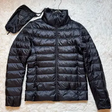 새상품급 유니클로 울트라 라이트 다운 자켓 수납 봉투 포함 블랙 M