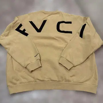 RVCA 트레이닝복