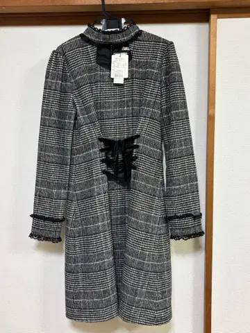 택 포함 새상품 EATME 그레이 계열 체크 무늬 긴팔 무릎 기장 원피스