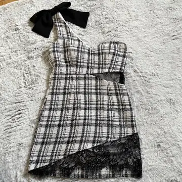 체크 무늬 트위드 드레스 레이스 절개 Jewels