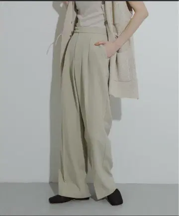 베이지 슬랙스 SENSE OF PLACE 팬츠