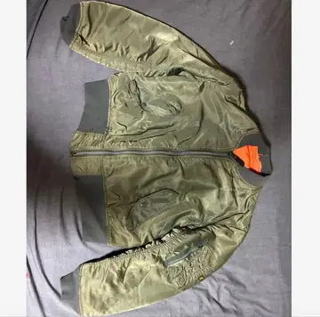 MA-1 플라이트 자켓