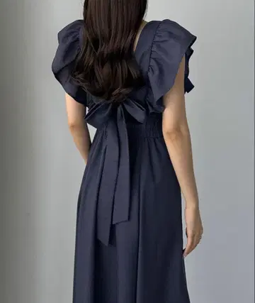 Louere [페치스커트 set] 린넨 혼방 백리본 프릴 원피스