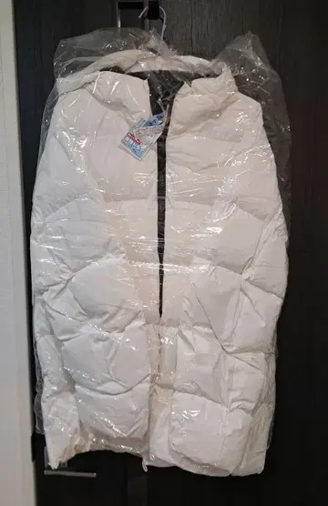 UNIQLO 21 +j 라이트 다운 후드티 화이트 사이즈 L