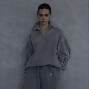 meltthelady 로고 저지 탑 멜트더레이디