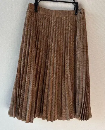 새상품급 투모로우랜드 맥피 체크 플리츠 스커트 38 일본제