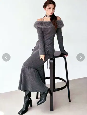 resexxy 인조 모피 트리밍 니트 원피스 차콜 그레이