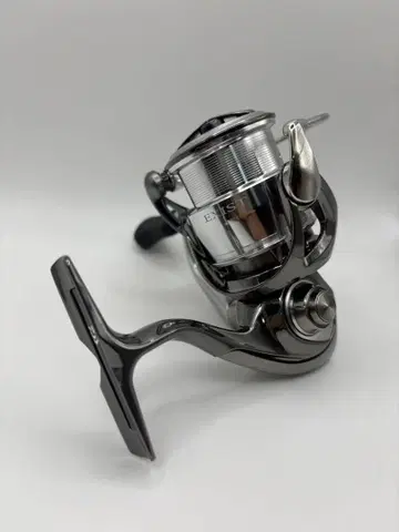 다이와 22 이그 LT2500S 스피닝 릴