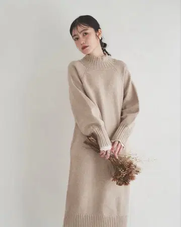 mil 밀 하이넥 니트 원피스 베이지 작은 키 작은 체구