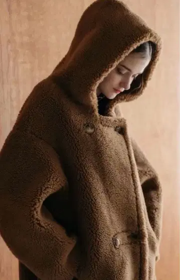 KARRY 롱 보아 코트 브라운