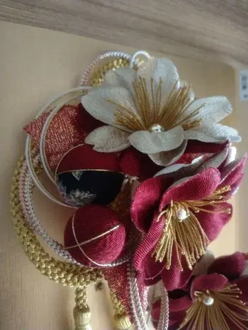 성인식 일본 의류 머리 장식 빨간색 크레이프 원단 시치고산