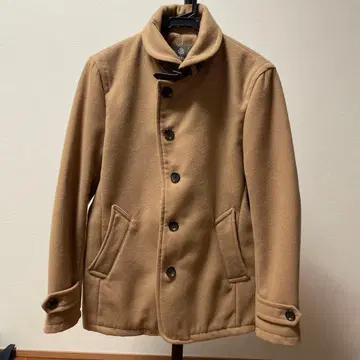 베이지 스탠드 카라 코트