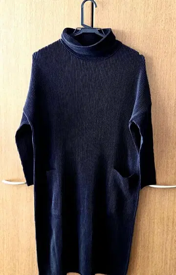 SPECIO 플리츠 터틀 원피스