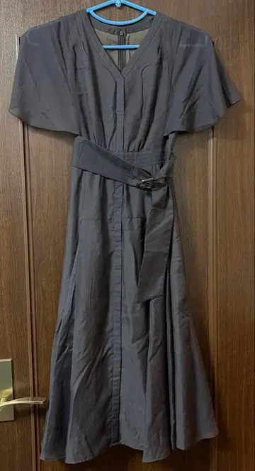 Mystrada 벨트 포함 소매 플레어 원피스