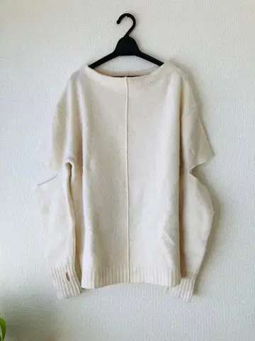 AEWEN MATOPH 암슬릿 니트