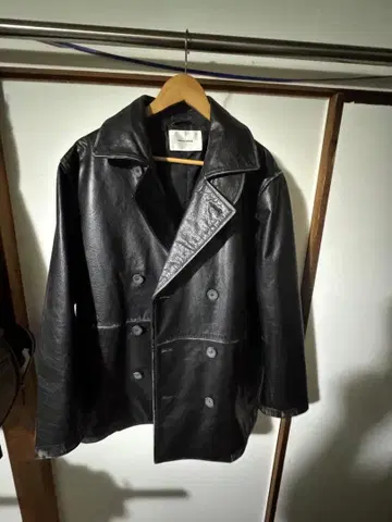 블랙 가죽 더블 브레스트 코트