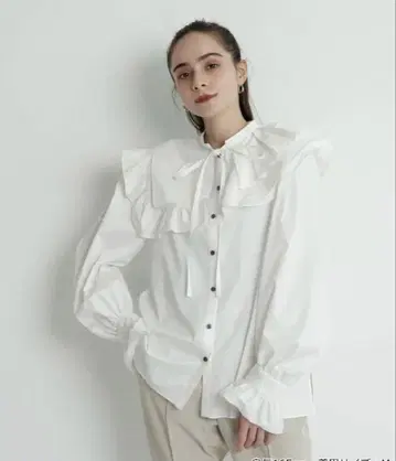 CADUNE 아지메 컬러 블라우스 화이트