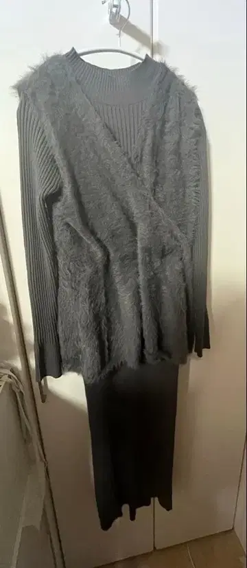 페더 페플럼 베스트 + 리브 타이트 원피스 SET