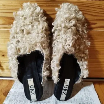 ZARA 퍼 스타일 뮬 36