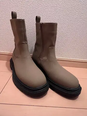 베이지 사이드 고어 부츠 언그리드